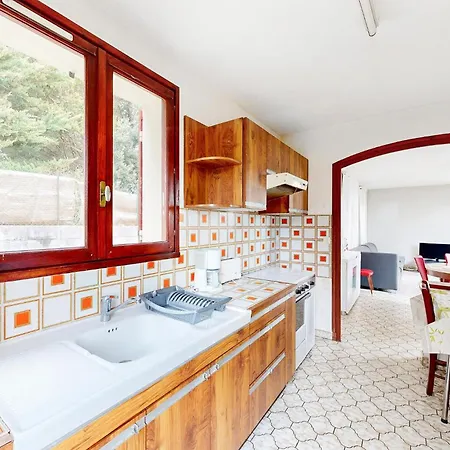 Semesterbostad In With Kitchen